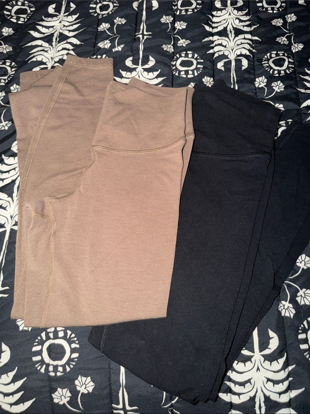 BUNDLE Old Navy Activewear Leggings!